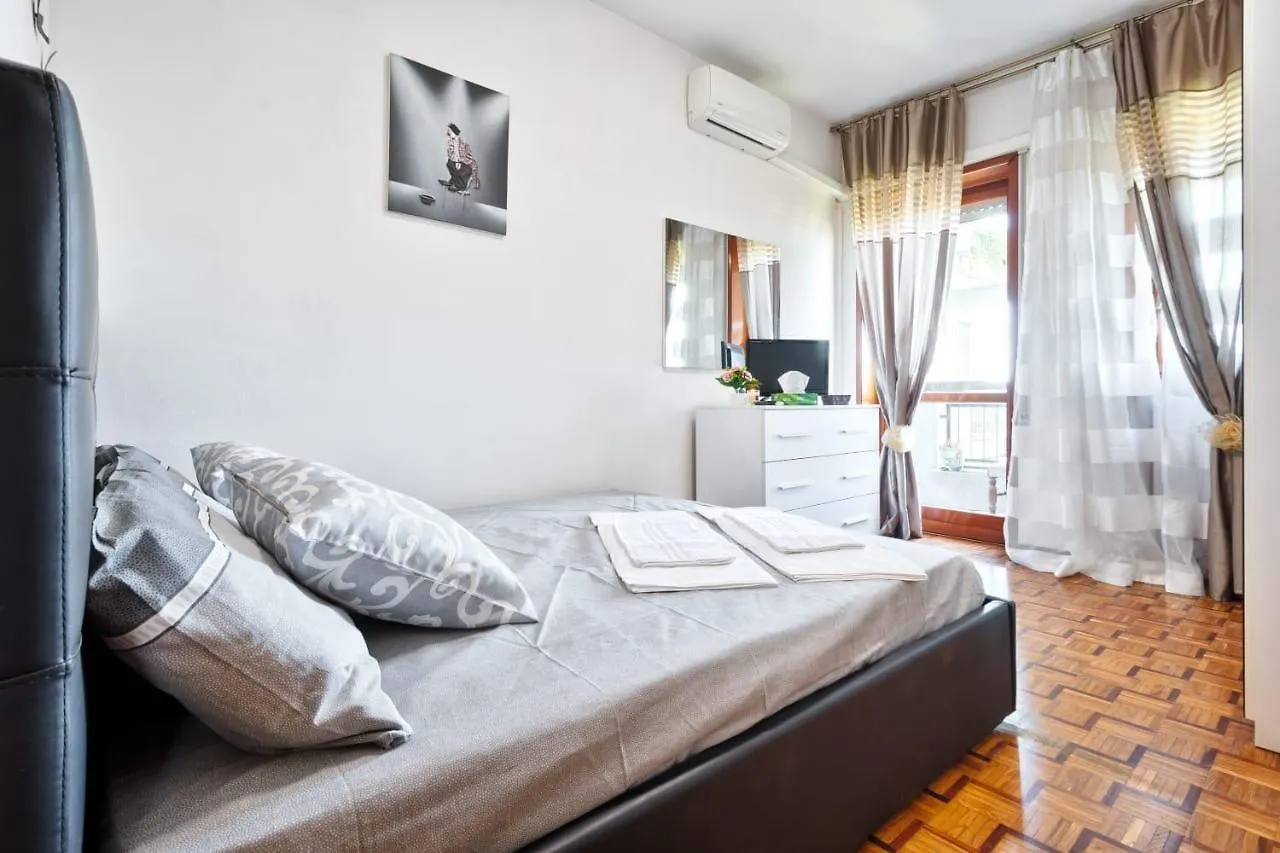 Apt Venice City Marghera Italy